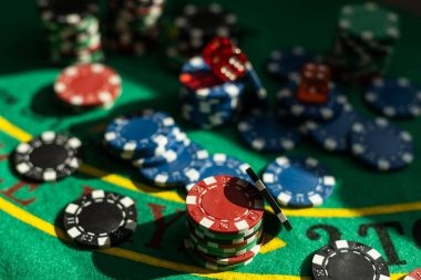 elitjp mobile app home screen showing slot tournaments and live dealer options